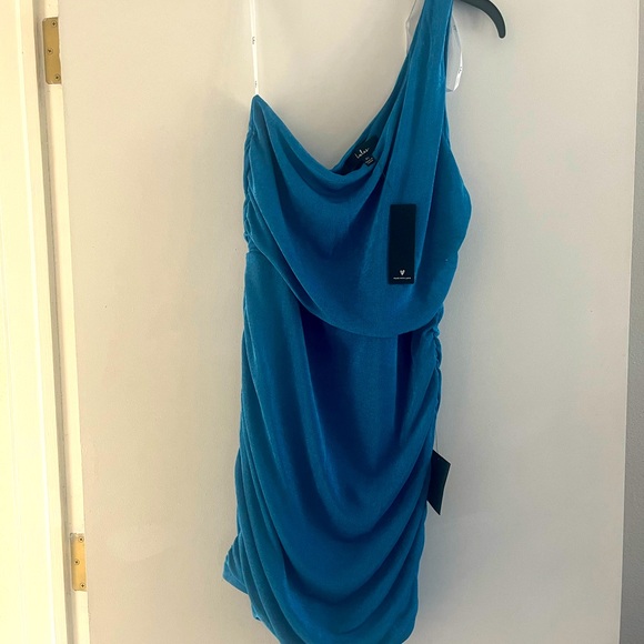 Semi Formal Dress - Picture 6 of 6